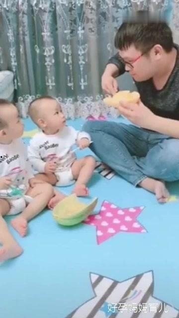 两个宝宝吃瓜视频大全,宝宝吃瓜视频合集欢乐放送