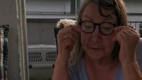 外国人吃顶瓜视频,趣味横生体验本土美食