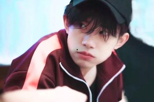 易烊千玺吃瓜视频的节目,吃瓜视频大揭秘