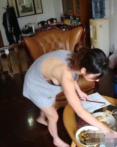 餐厅老嫂子吃瓜视频播放,揭秘餐厅里的欢乐时光