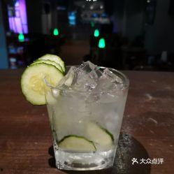 广州酒吧吃瓜视频,揭秘都市夜生活幕后趣闻
