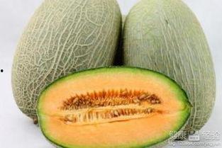 小花朵吃哈密瓜视频,萌态十足引网友热议